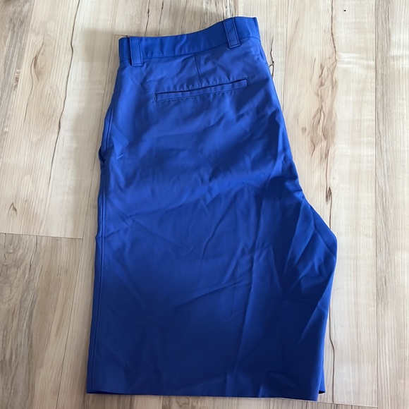 Men’s blue size 36 Callaway Golf shorts - Picture 2 of 3